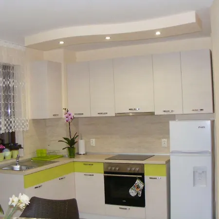 Apartament Veli *